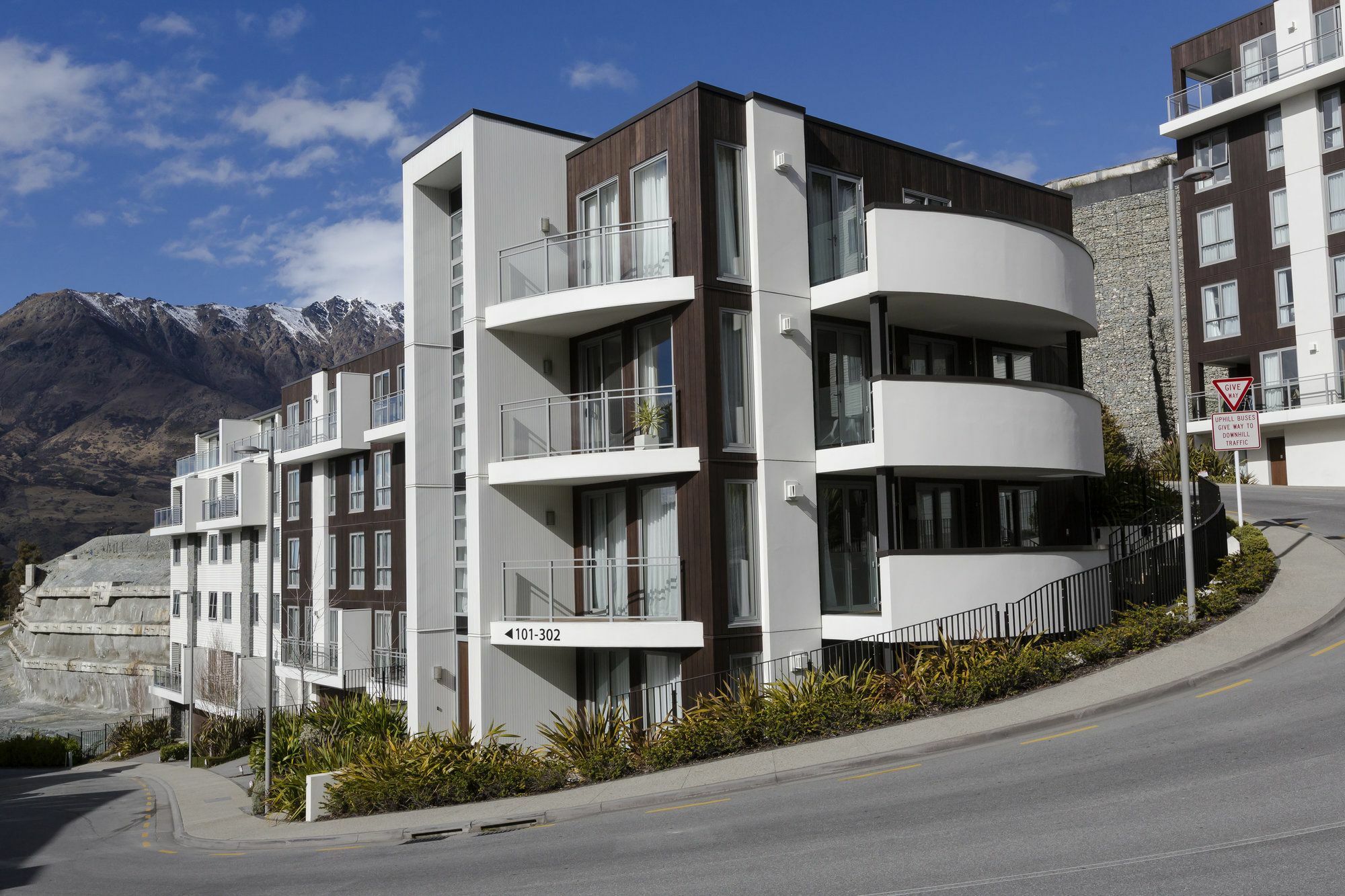 Queenstown Village Apartments Exterior photo
